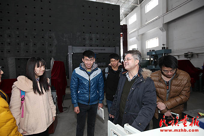 邓光玉牢记使命奋力前行书写新时代西北民族大学发展新篇章